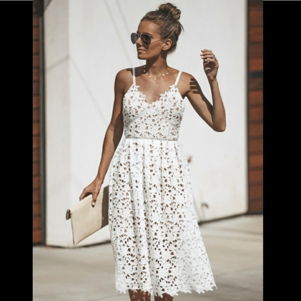 Vici Collection "Only have eyes for you" lace dres